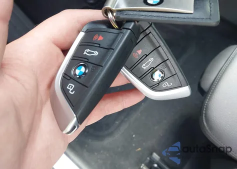 2022 BMW 228 Gran Coupe I Sdrive z USA, uszkodzony, nr VIN WBA53AK04N7L41428